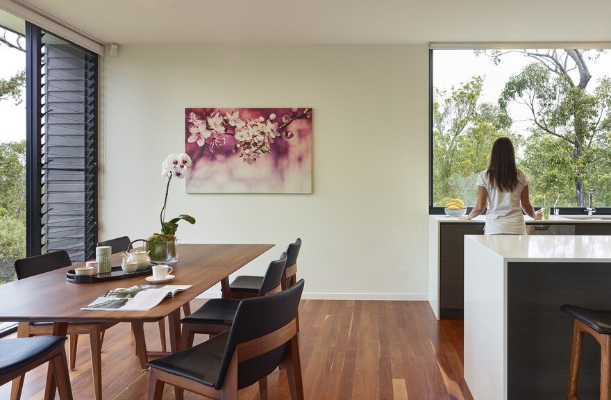 Remarkable Design Shaping Modern House in Gold Coast, Australia 10