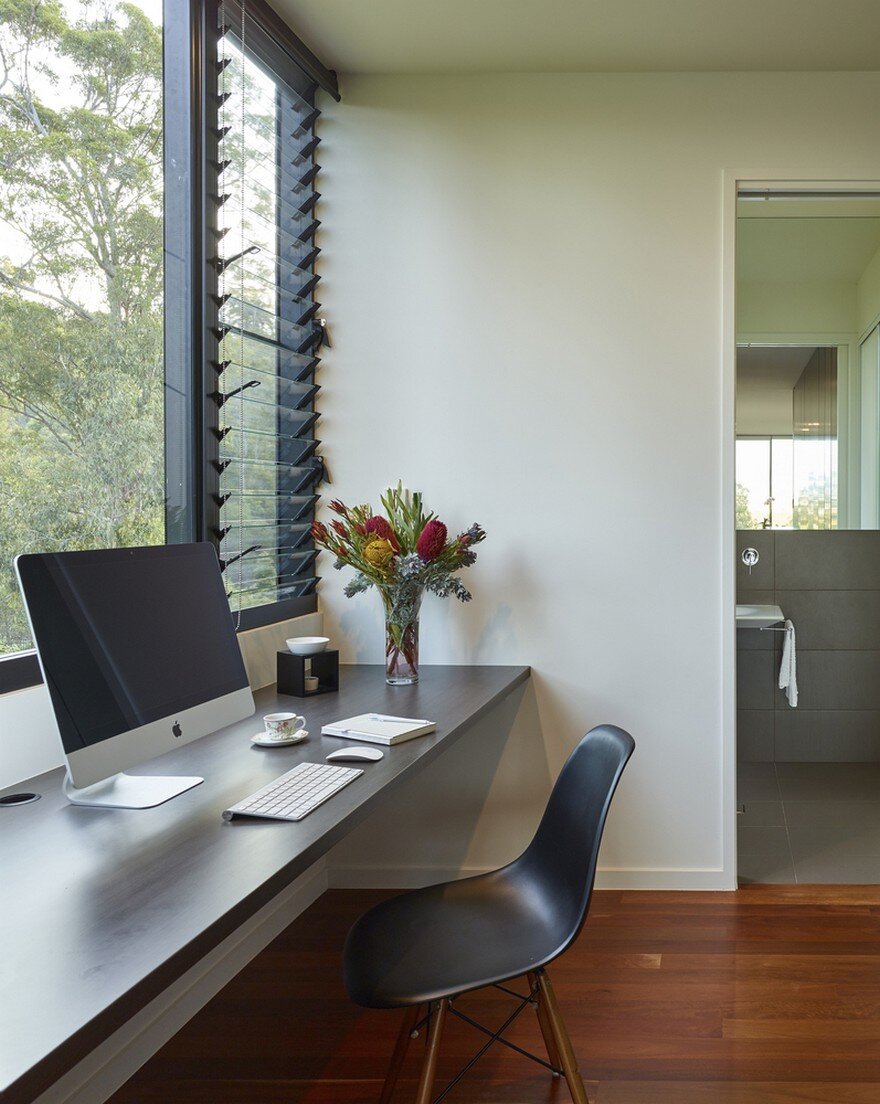 Remarkable Design Shaping Modern House in Gold Coast, Australia 16