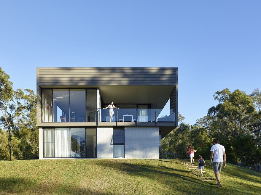Remarkable Design Shaping Modern House in Gold Coast, Australia 20