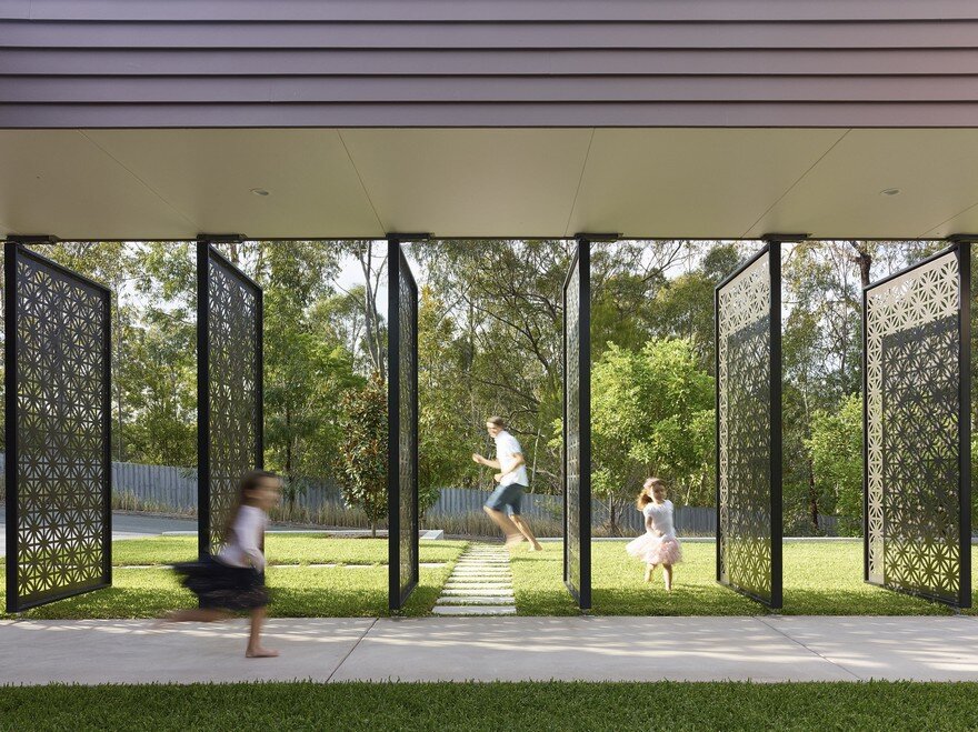 Remarkable Design Shaping Modern House in Gold Coast, Australia 4