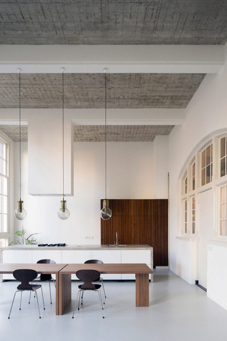 Eklund Terbeek Architecten Designs a Spacious Apartment in a Former School 6