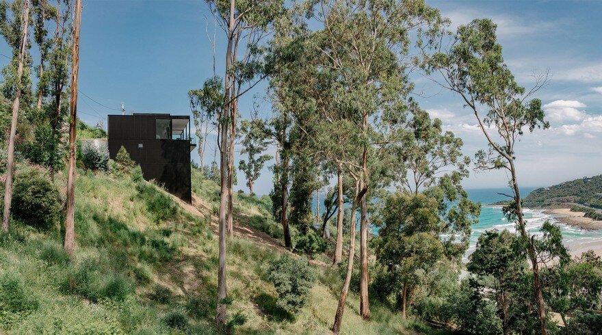 Wye River Box Home Overlooking Australian Bushland 6