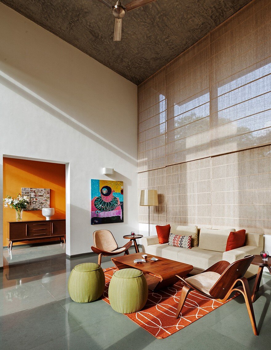 This Bangalore House Featuring Mid-Century Classics Furniture and Contemporary Art 7