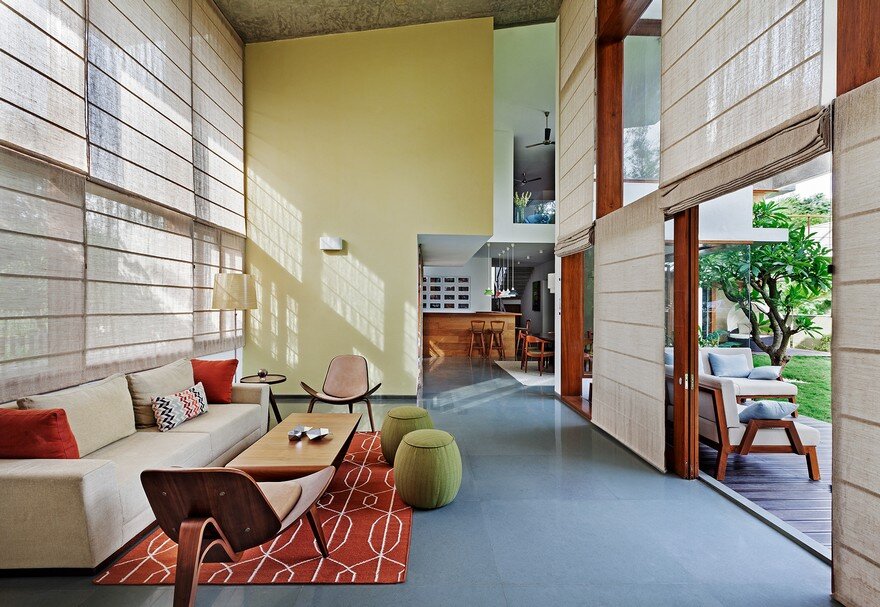 This Bangalore House Featuring Mid-Century Classics Furniture and Contemporary Art 6