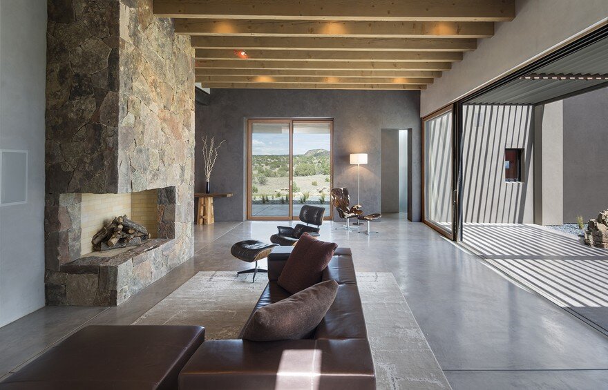 Galisteo House in New Mexico by Archaeo Architects 8