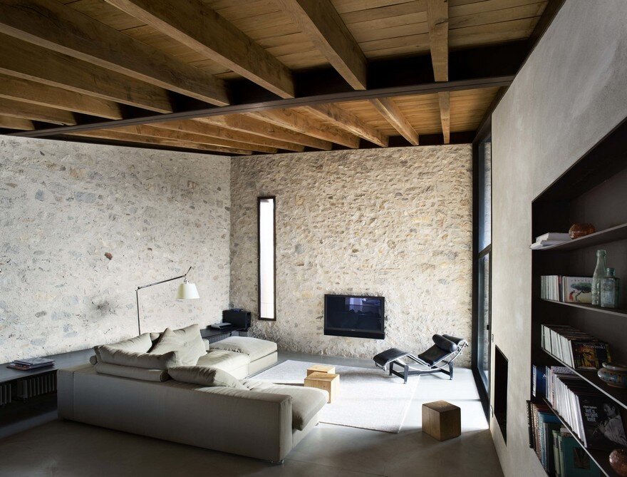 Medieval House Gets a Contemporary Renovation in Catalonia 2