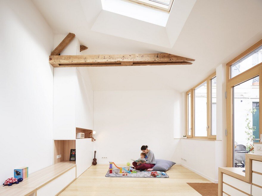 An Old Painting Studio in Paris Turned into a Minimalist and Bright Loft 5