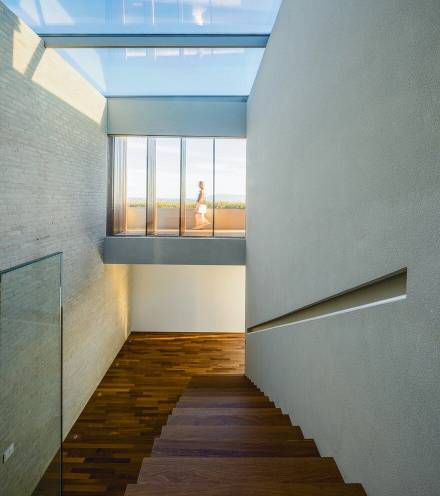 Modern Summerhouse Near Sao Paulo by Studio Arthur Casas 11