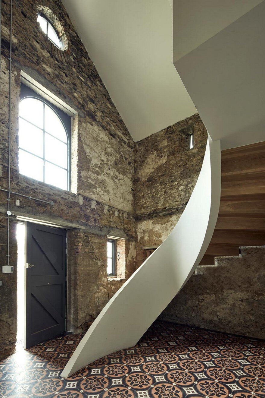 18th Century Coach House is Creatively Renovated in the Irish Countryside 6