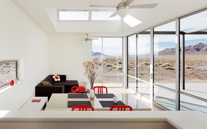 Rondolino Residence in Nevada Desert by Nottoscale 4