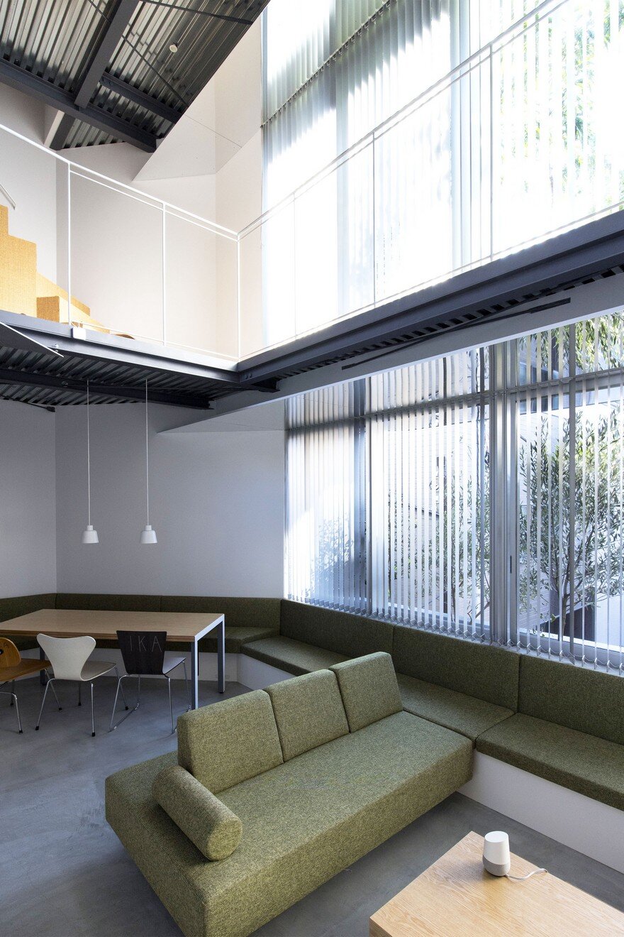 Small Smart House in Tokyo by Tomokazu Hayakawa Architects 1