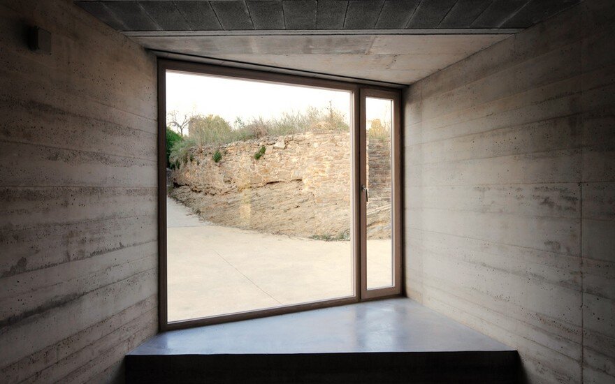 Stonewall House in Girona by Harquitectes 6
