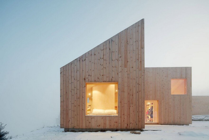 A Cabin House in the Norwegian Forest for a Geologist and His Family 3