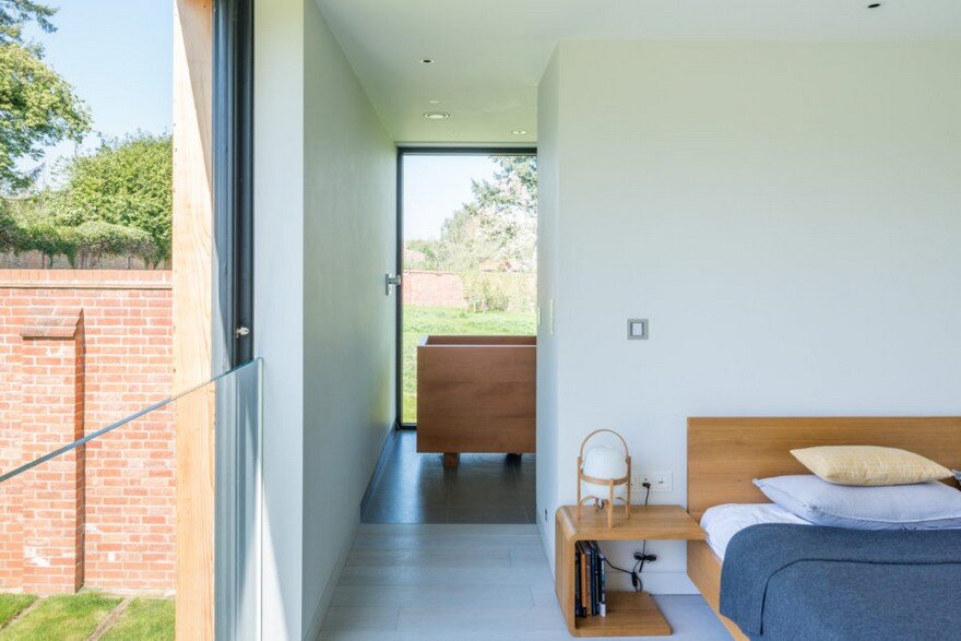 Cheeran House by John Pardey Architects 17