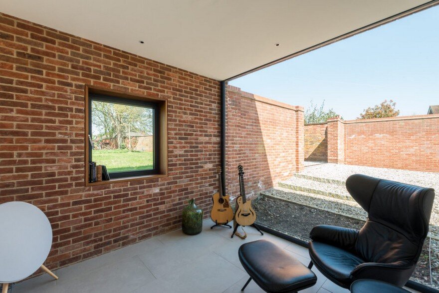 Cheeran House by John Pardey Architects 15