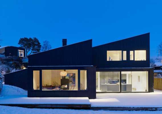 Contemporary Black Wooden House 16