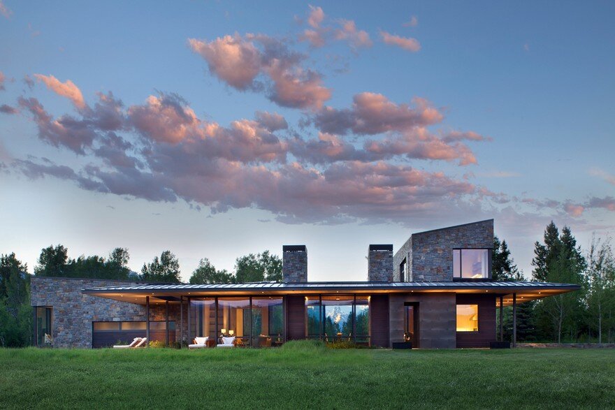 Crescent House in Wyoming by Carney Logan Burke Architects 1