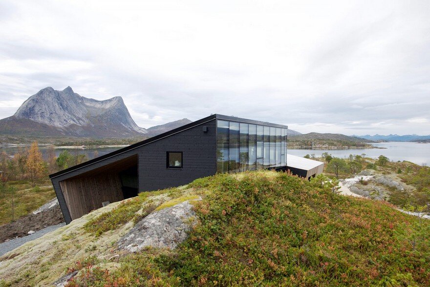 Efjord Cabin Retreat by Stinessen Arkitektur 1