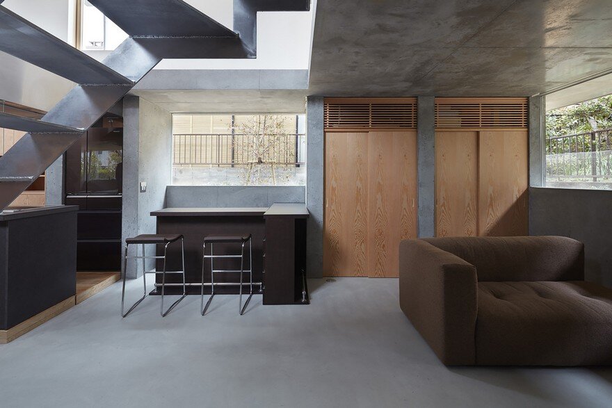 Floating Terrace House by Tomohiro Hata Architect and Associates 5