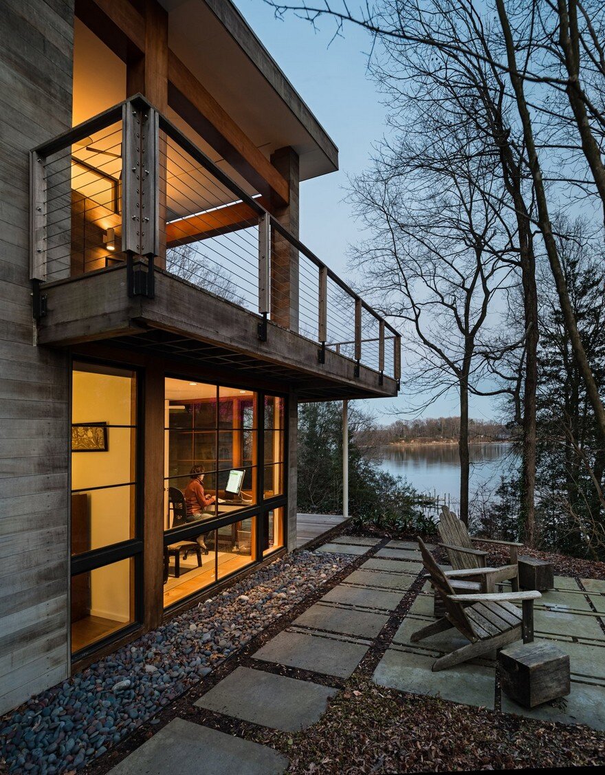 Little Round Bay House by Dynerman Architects 14