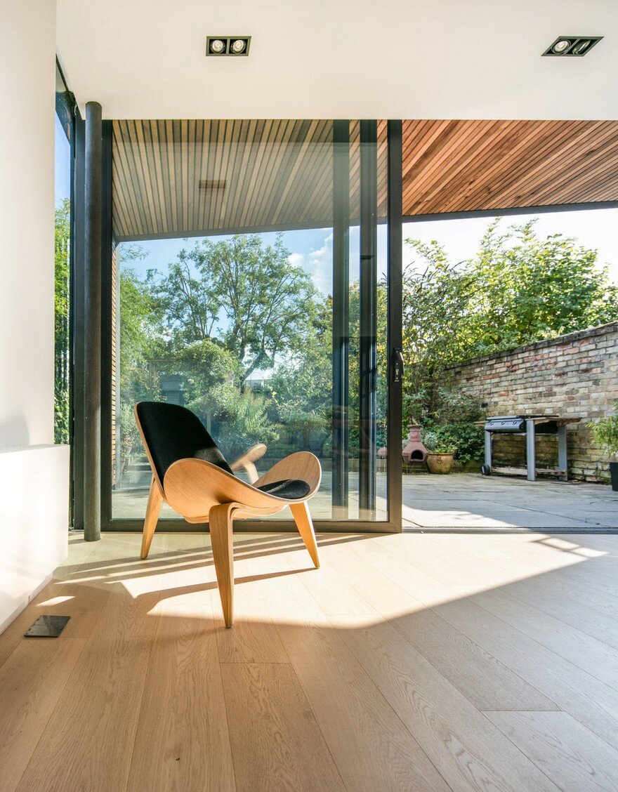 Lode House in South East England by Henry Goss Architects 3