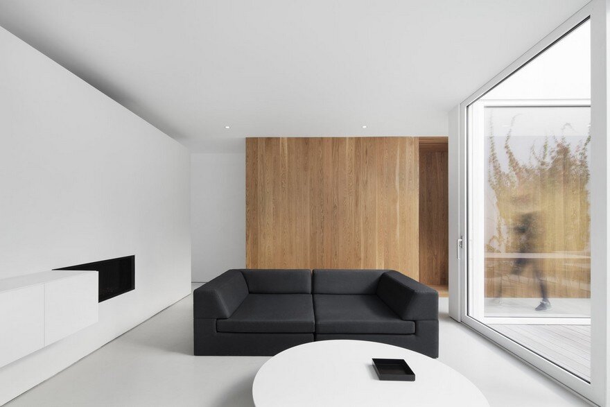 Minimalist Contemporary Home by Dominique Jacquet and Anne Sophie Goneau 8