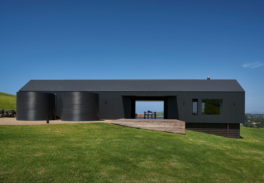 Pavilion-Like House Offers Spectacular Views of New South Wales's Werri Beach 3