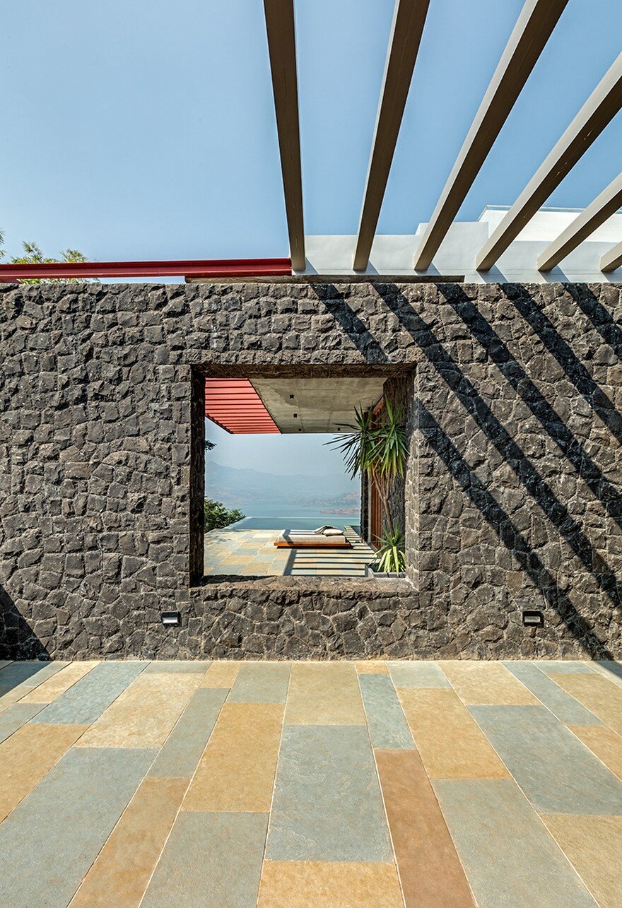 Single Level Pavilion Build as a Retreat to Escape the Frenetic Pace of Mumbai Life 18