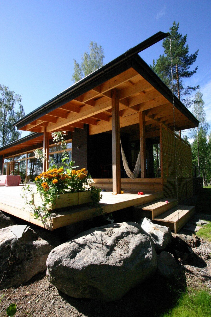 Summer Villa Built on the Shore of a Beautiful Lake in Central Finland