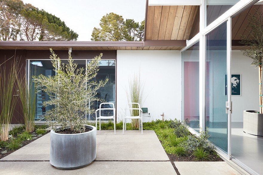 Eichler Atrium Home Remodel by Klopf Architecture in California 1