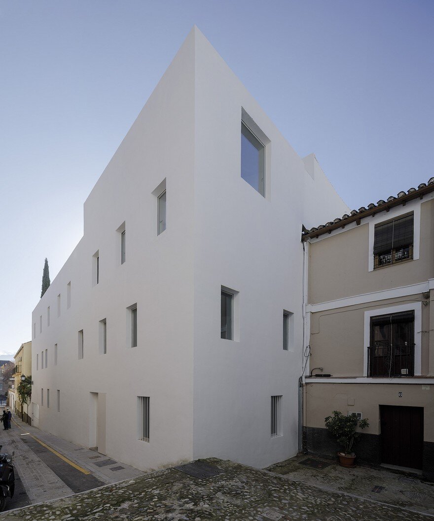 Elisa Valero Arquitectura Designed Eight Experimental Apartments with Exposed Concrete Walls 13