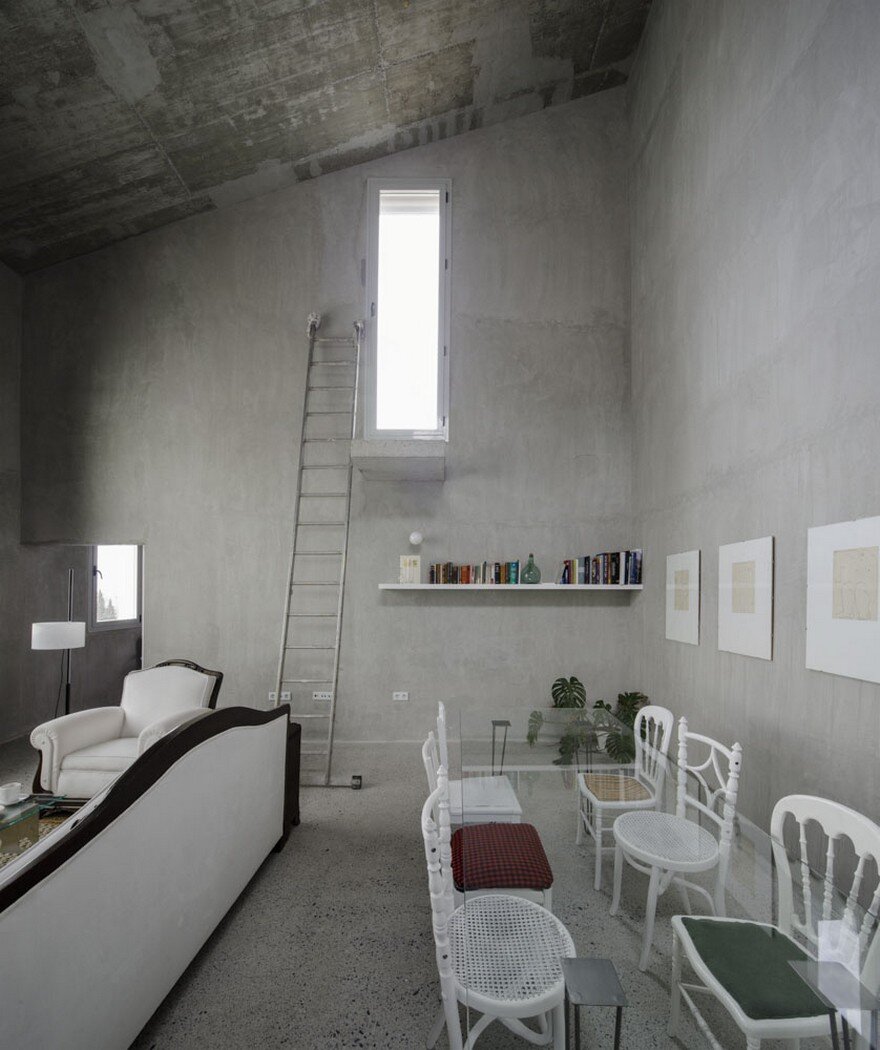 Elisa Valero Arquitectura Designed Eight Experimental Apartments with Exposed Concrete Walls 3