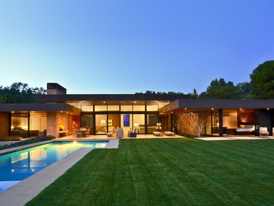 Marmol Radziner Designs an Elegant and Stylish Home in Beverly Hills