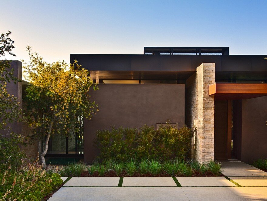 Marmol Radziner Designs an Elegant and Stylish Home in Beverly Hills 1
