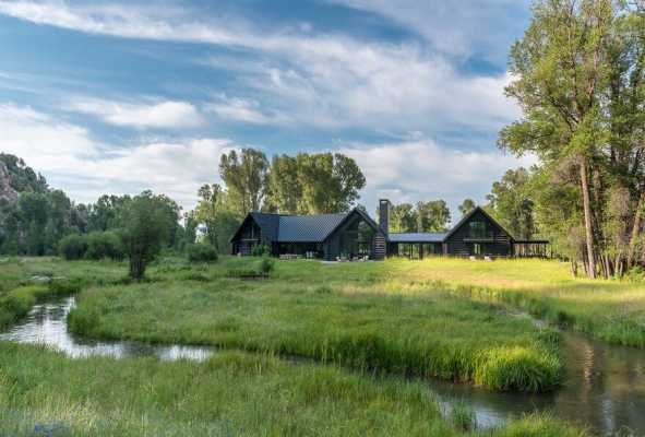 Fishing Cabin by Carney Logan Burke Architects