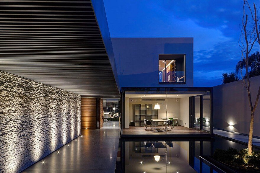 LA House by Elias Rizo Arquitectos 15