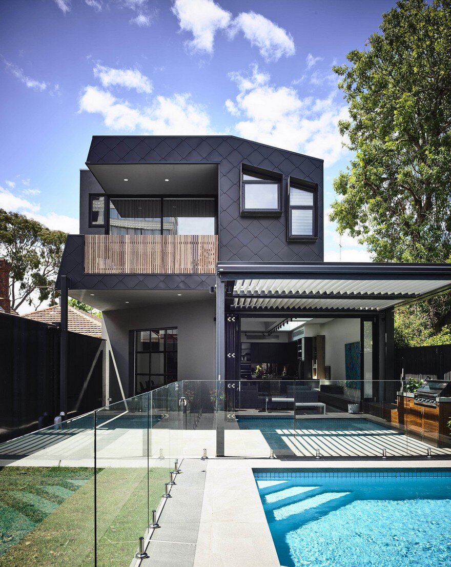 St Kilda West Residence: Modern Addition to a Heritage Home