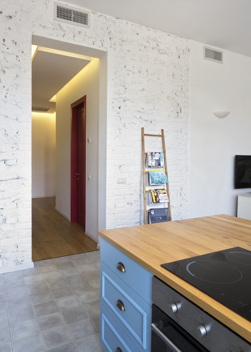 Two Apartments in Tel Aviv Designed by Two Sisters for Short-Term Rental 12