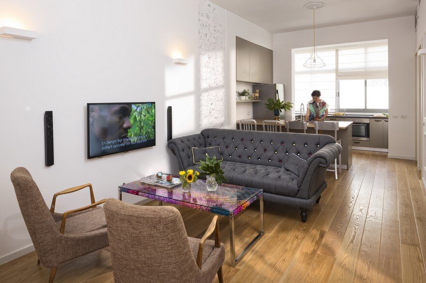 Two Apartments in Tel Aviv Designed by Two Sisters for Short-Term Rental 10