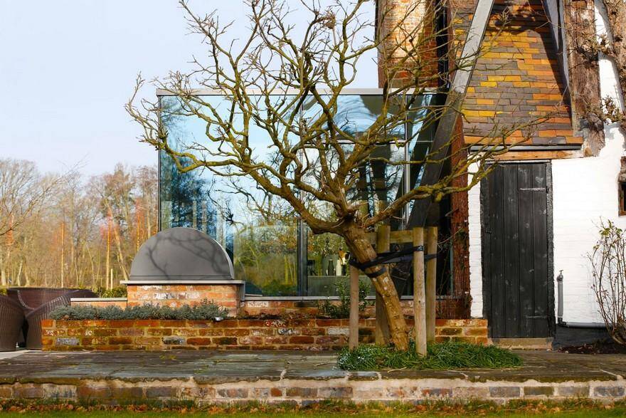 Hanley Hall: Contemporary Extension to Grade II Listed Family Home