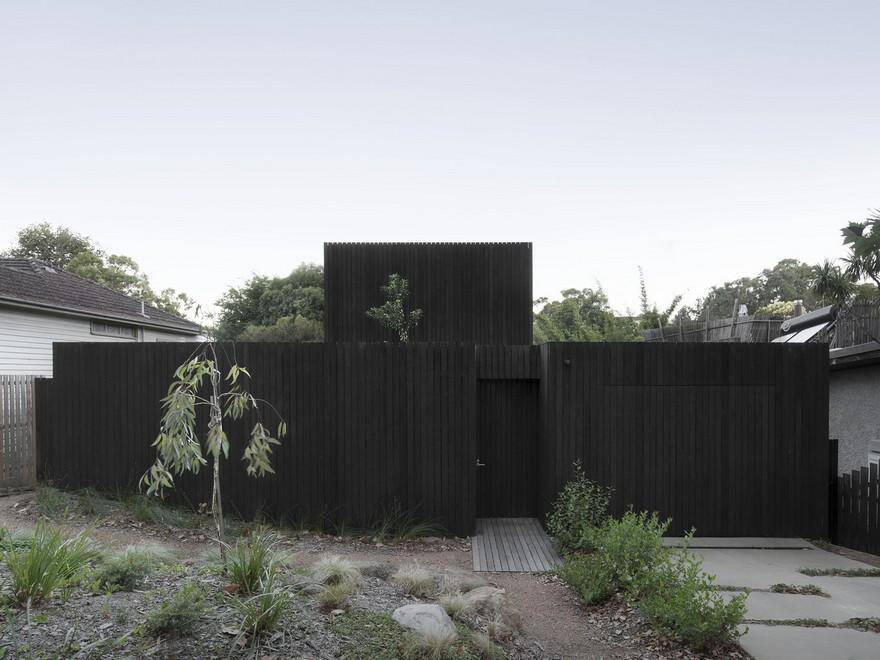 House A by Walter & Walter Ensuring an Optimum Indoor-Outdoor Connection 17