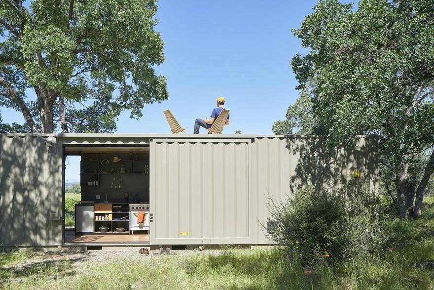 40' Highboy Shipping Container Turned into a Cozy Hunting Cabin 3