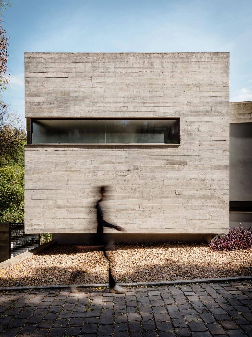 Pereira Narvaes House by SUCRA Arquitetura + Design 1