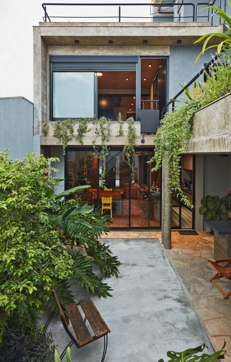 This Skinny House in Maringá Featuring a Cor-Ten Steel Decorative Façade 6