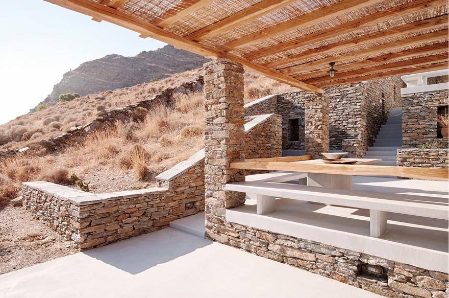 A Stone Summerhouse in Greece Developed for the Mediterranean Climate 16