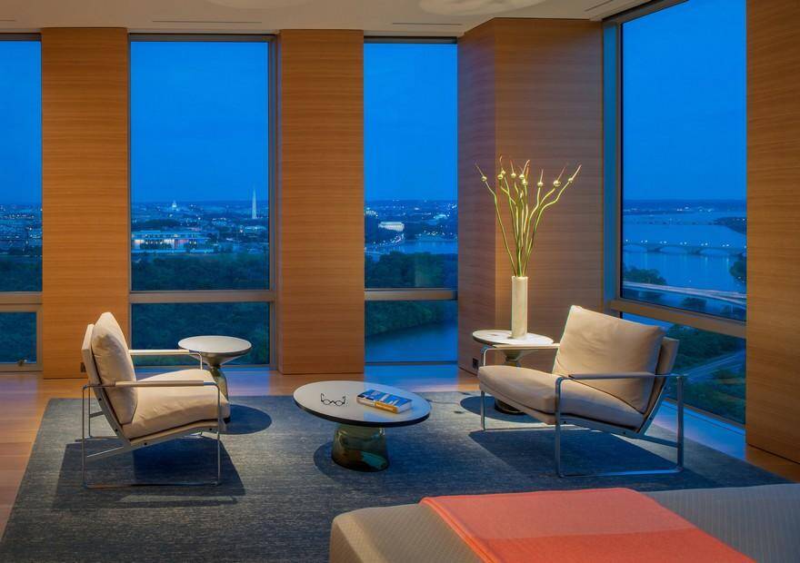 Waterview Condominium Affords Views of All the Major Washington DC Monuments 14