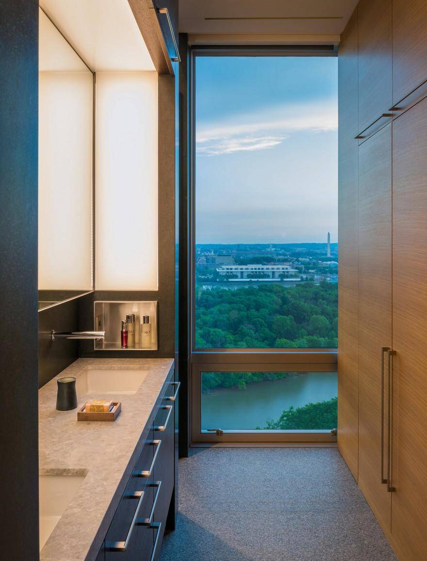 Waterview Condominium Affords Views of All the Major Washington DC Monuments 4