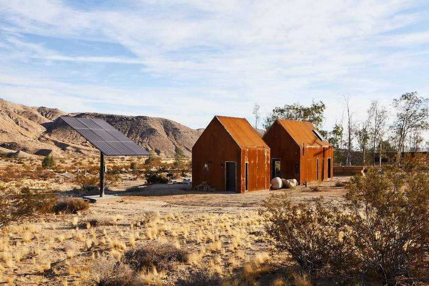 Off-Grid Cabin in Joshua Tree National Park