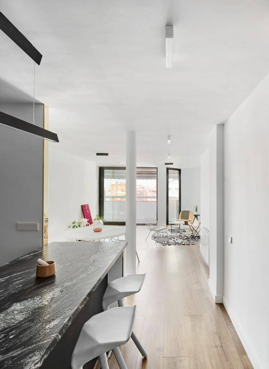 Sardenya Apartment by Raul Sanchez Architects 3