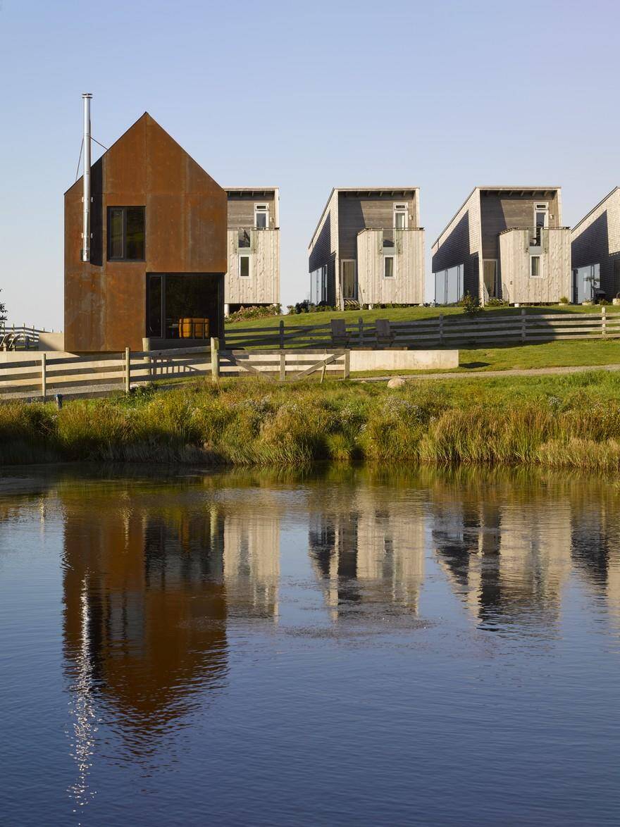 Enough House - Steel-Clad Cabin in Nova Scotia / MacKay-Lyons Sweetapple Architects 9